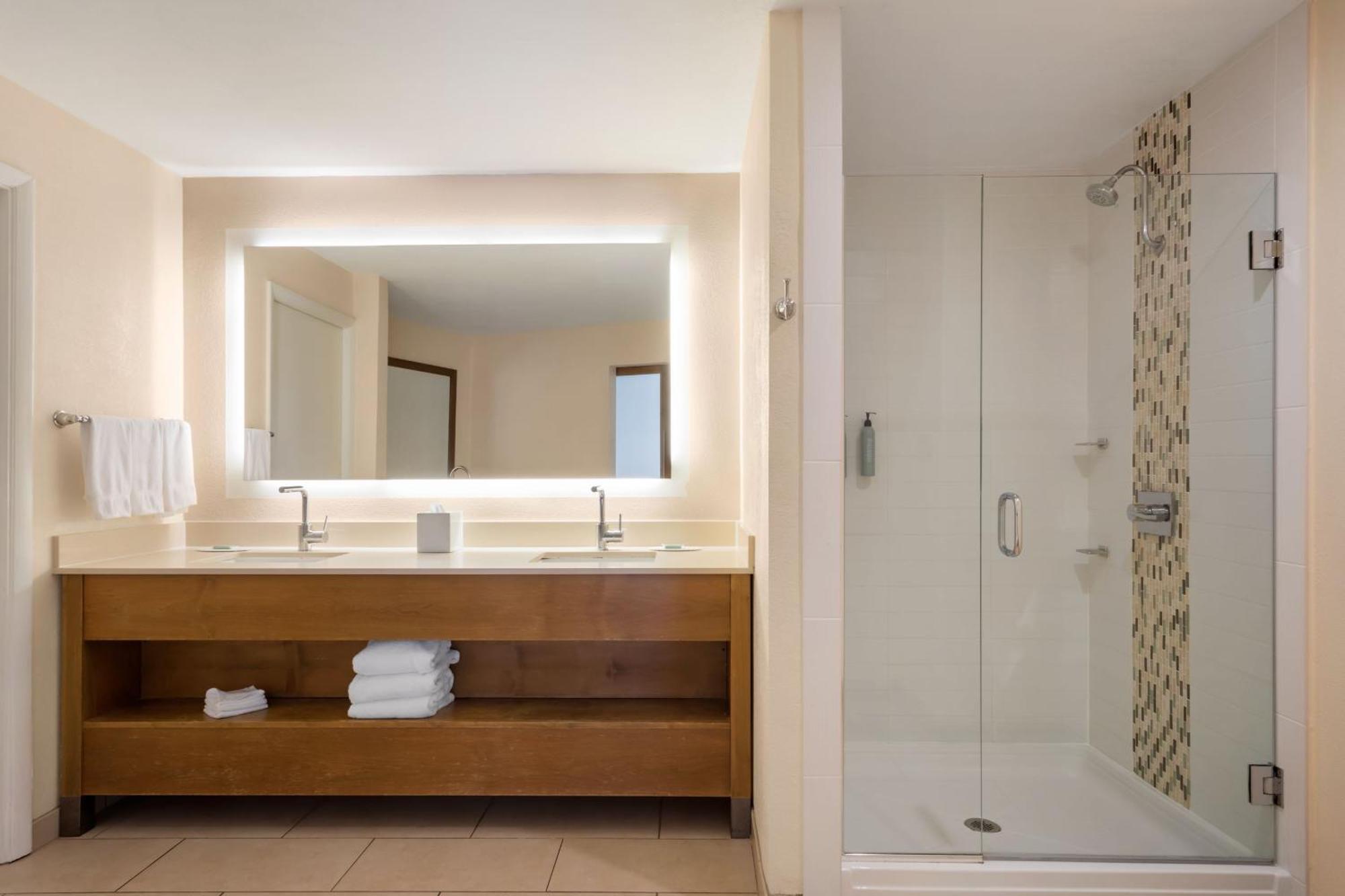 Courtyard By Marriott San Diego Del Mar/Solana Beach Exterior foto