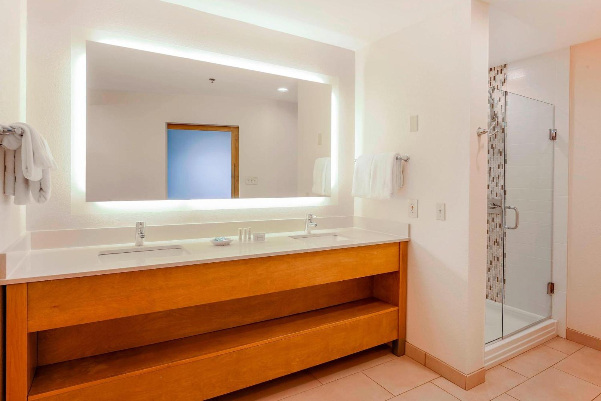 Courtyard By Marriott San Diego Del Mar/Solana Beach Exterior foto